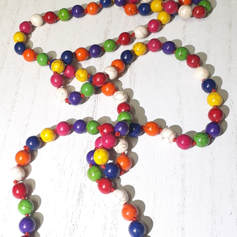 Colorful infinity Howlite beaded Necklace - Picture 2 of 6
